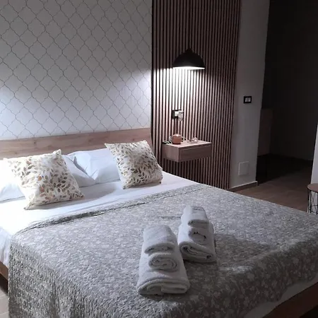 Garden Suite Apartment-3